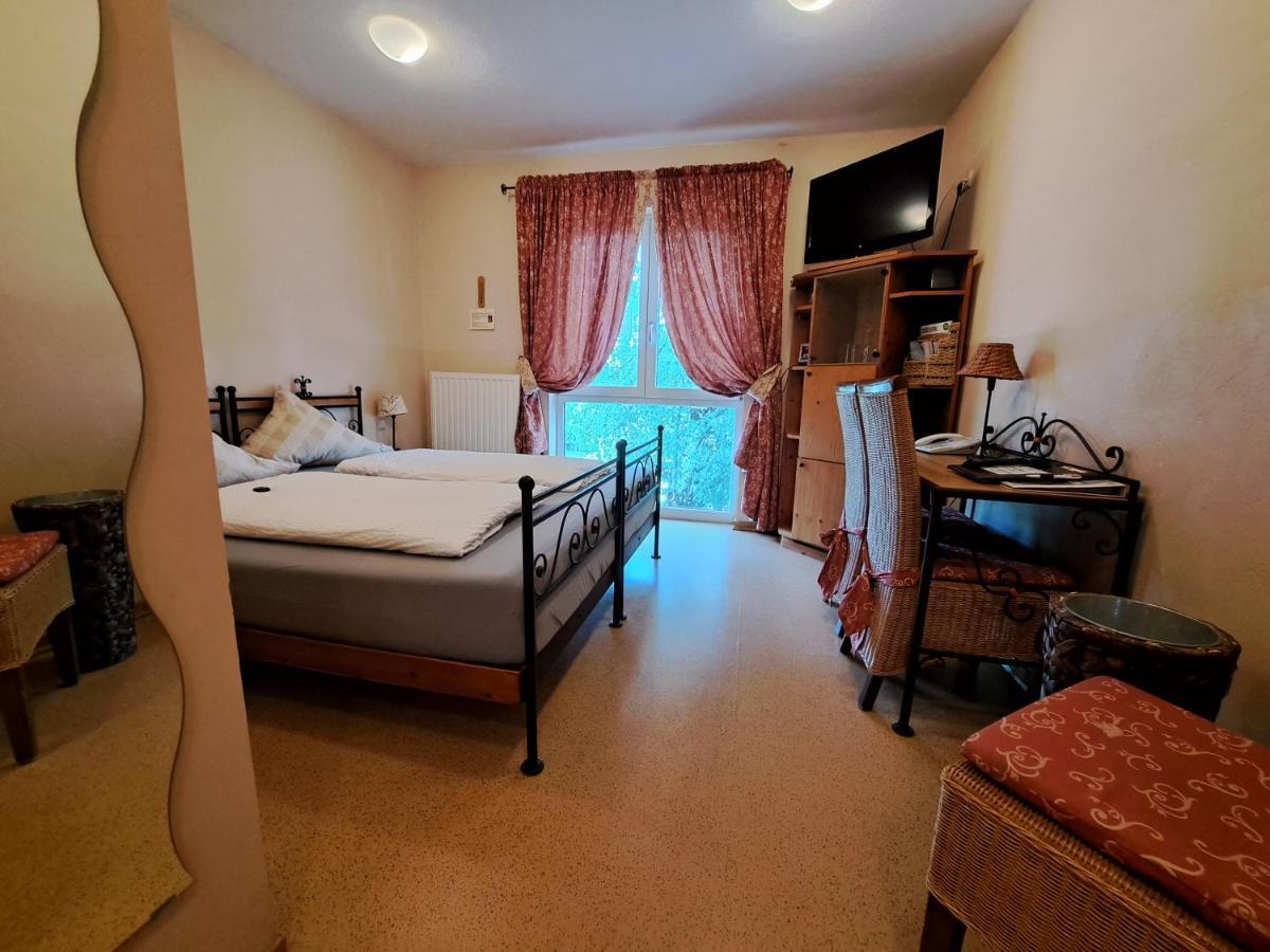 Mediterran Hotel Juwel Karlstein am Main المظهر الخارجي الصورة