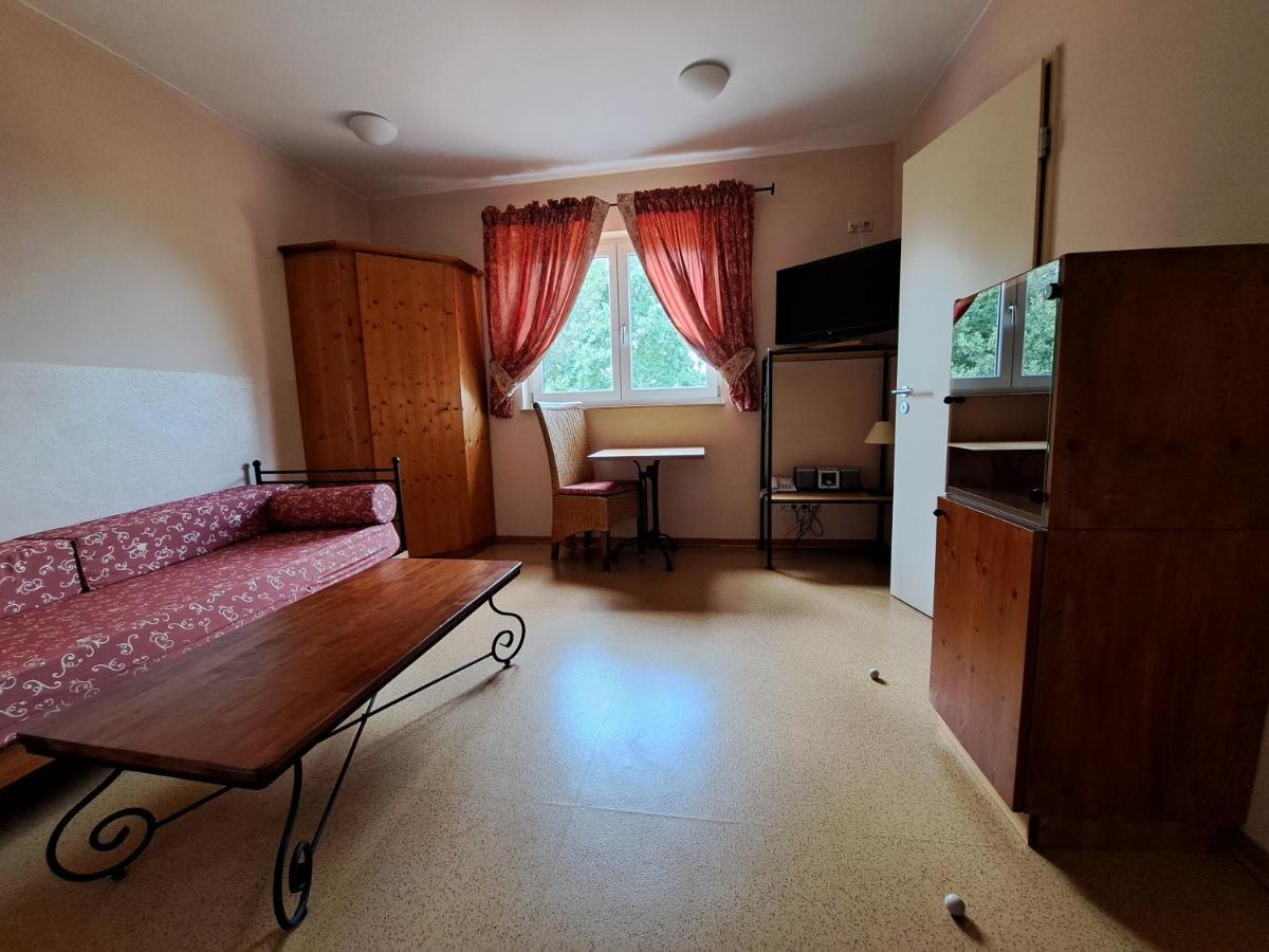 Mediterran Hotel Juwel Karlstein am Main المظهر الخارجي الصورة