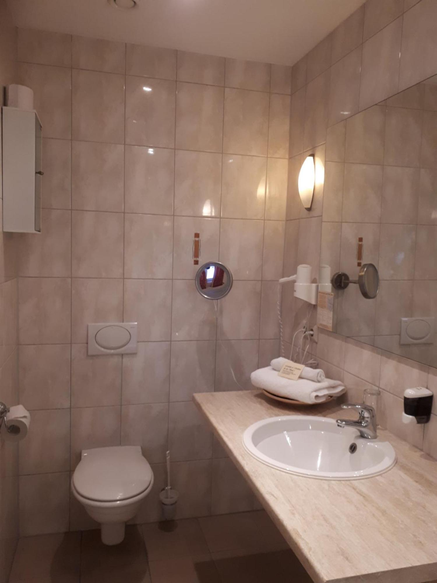 Mediterran Hotel Juwel Karlstein am Main المظهر الخارجي الصورة